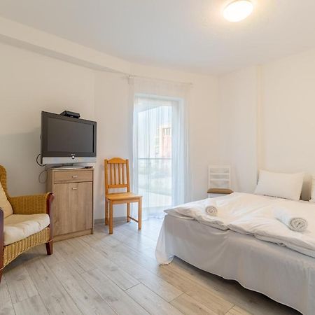 Admiral Luxury VI Apartman By Bltn Siófok Eksteriør billede
