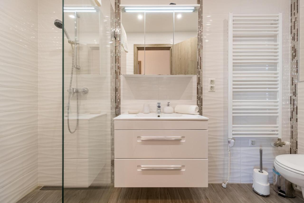 Admiral Luxury VI Apartman By Bltn Siófok Eksteriør billede